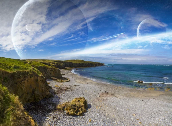 Pohled na vzdálené planetě systému z útesů — Stock fotografie