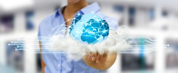 Wereld en cloud verbindingen in zakenvrouw hand — Stockfoto