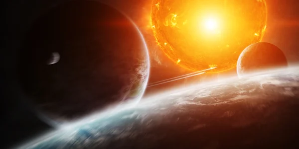 Sol explotando en el espacio cerca del planeta — Foto de Stock