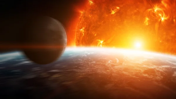 Wybuchające słońce w przestrzeni w pobliżu planety — Zdjęcie stockowe