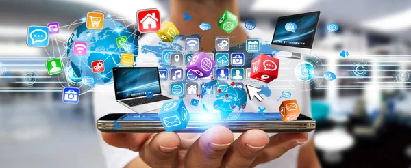 Üzletember multimédia tech eszközök tartja a kezében — Stock Fotó