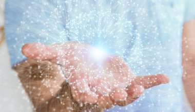 Veri ağı ile elini kullanarak iş adamı