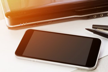 Teknik aygıt office arka plan üzerinde sahte kadar