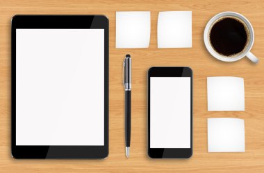 tablet pc ve cep telefonu ofis masasında