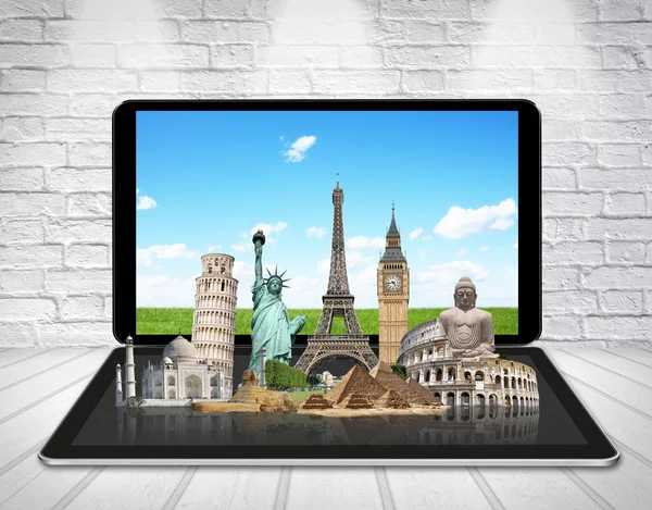 Monuments of the world on a tactile tablet — Stock Photo, Image