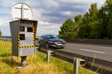 Otomatik hız kamerası