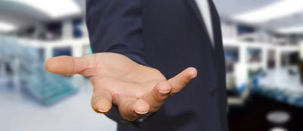 Бізнесмен порожня рука — стокове фото