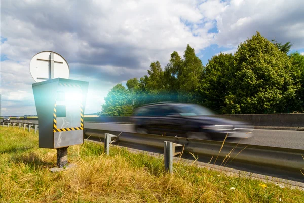 Automatic speed camera — Stock Photo, Image