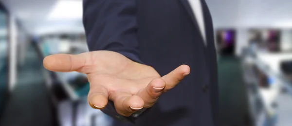 Бізнесмен порожня рука — стокове фото