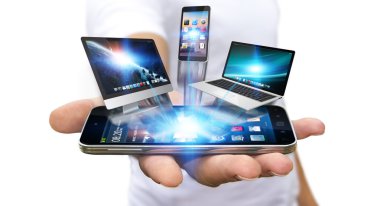 Teknik cihaz elinde tutan işadamı