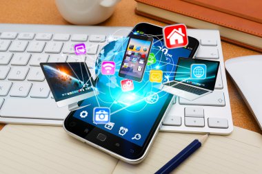 Modern cep telefonu teknoloji cihazları bağlamak