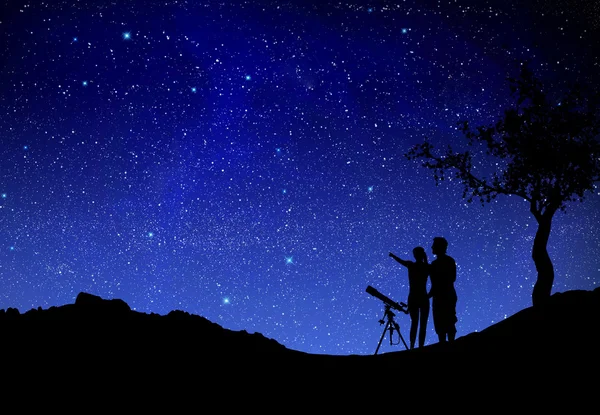 Wilky izlerken teleskop yolu — Stok fotoğraf