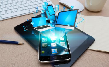 Modern cep telefonu teknoloji cihazları bağlamak