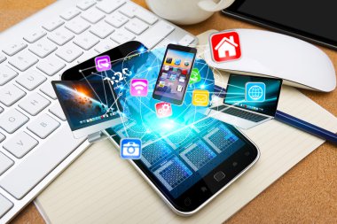 Modern cep telefonu teknoloji cihazları bağlamak