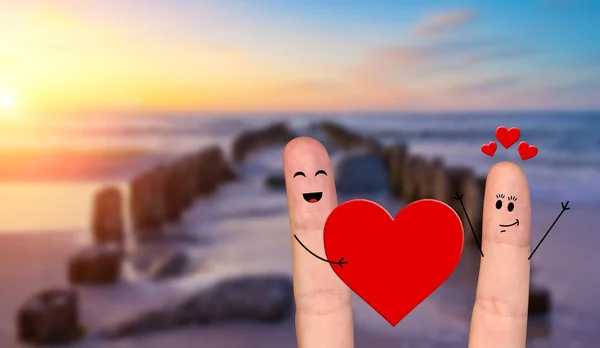 Gelukkig vinger paar verliefd vieren dag van de Valentijnskaart — Stockfoto