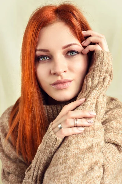 Portrait Beautiful Young Red Haired Woman Wearing Warm Woolen Sweater — Stock Photo, Image