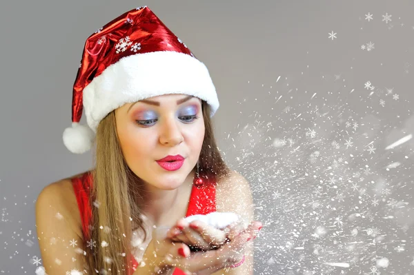 Porträt der schönen sexy Mädchen trägt Weihnachtsmann-Hut — Stockfoto