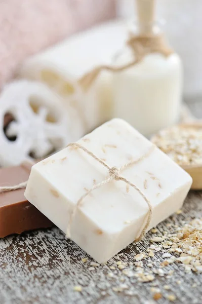 Handmade soap with oatmeal, milk and cocoa — Stock Photo, Image