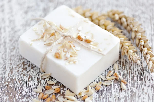 Oatmeal Soap handmade for a Natural Clean — Stock Photo, Image