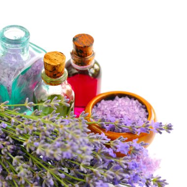 Taze lavanta ve banyo tuzu Aromaterapi ve lavanta yağı için