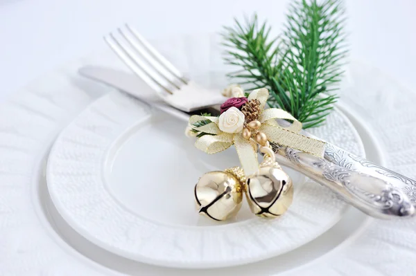 Christmas table setting with fork and knife and christmas decorations on plate — 图库照片