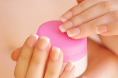 güzel kadın el kremi