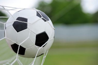 Kalede futbol topu