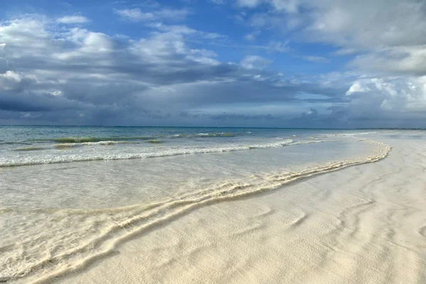 Zomer strand en de Oceaan — Stockfoto