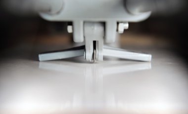 Yakın çekim kiremit kesici 