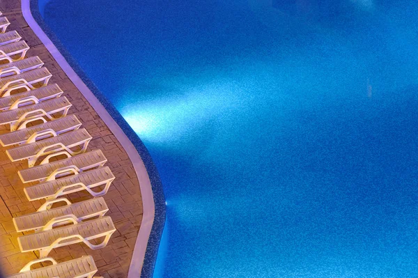 Piscina en visión nocturna — Foto de Stock