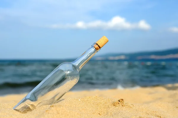 Wiadomość w butelce od oceanu — Zdjęcie stockowe