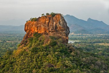Sri Lanka 'daki Aslan Kayası