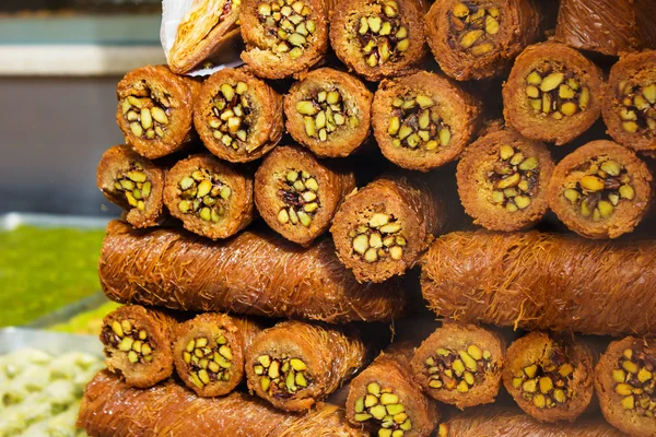 Baklava turca, también conocida en Oriente Medio, de cerca . Fotos de stock