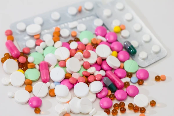 Some medical colorful pills — Stock Photo, Image