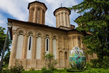 Dracul Manastırı, Romanya