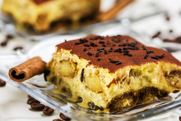Tort Tiramisu cu boabe de cafea și scorțișoară — Fotografie, imagine de stoc