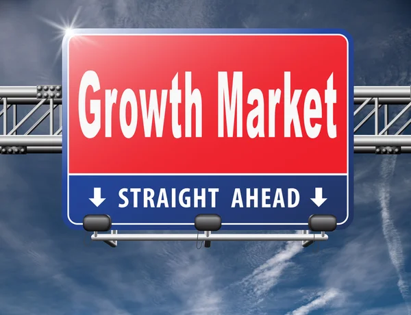 Tillväxtmarknad, vägskylt billboard. — Stockfoto