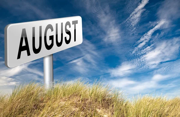 Agosto mes de verano — Foto de Stock