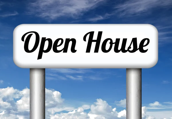 Model house at open door for selling — Stock Photo, Image