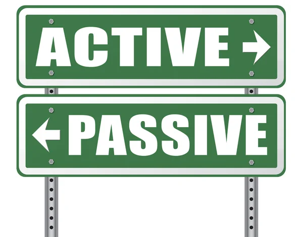 Znak drogowy aktywne lub pasywne — Zdjęcie stockowe
