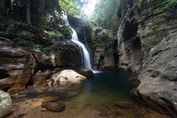 Belles Cascades Col Macquarie Australie Lumière Soleil Coule Travers Les — Photo