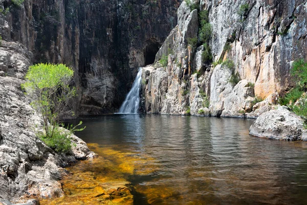 Schöne Wasserfallschlucht Und Tolles Schwimmloch Australien — Stockfoto