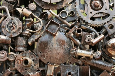 Umumi bir yerde Hint hurda metal sanat kurulumu