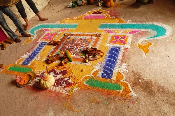 Zicht Kleurrijke Rangoli Getekend Door Hindoe Toegewijden Tijdens Het Festival — Stockfoto