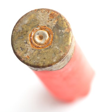 Beyaz bir arka plan üzerinde silah Kartuşu