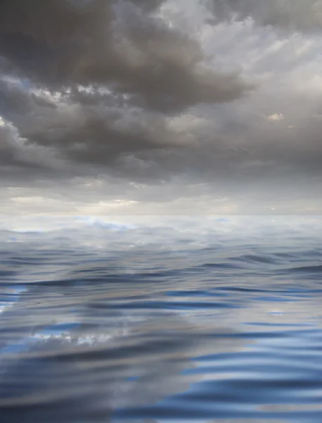 Clouds with reflection on water — Stock Photo, Image