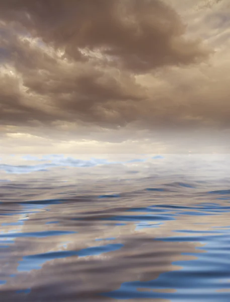 Nuvens com reflexão sobre a água — Fotografia de Stock