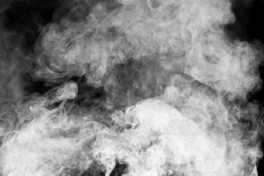 dumanı siyah arkaplanda