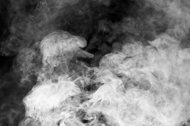 dumanı siyah arkaplanda