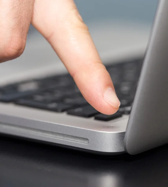 Work on the laptop — Stock Photo, Image